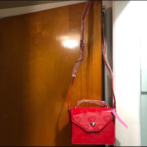 GIFTED - Picture 2 of 6